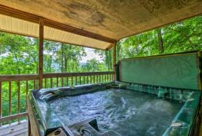 Bear Den Cabin with Hot Tub 4Mi to Nantahala River